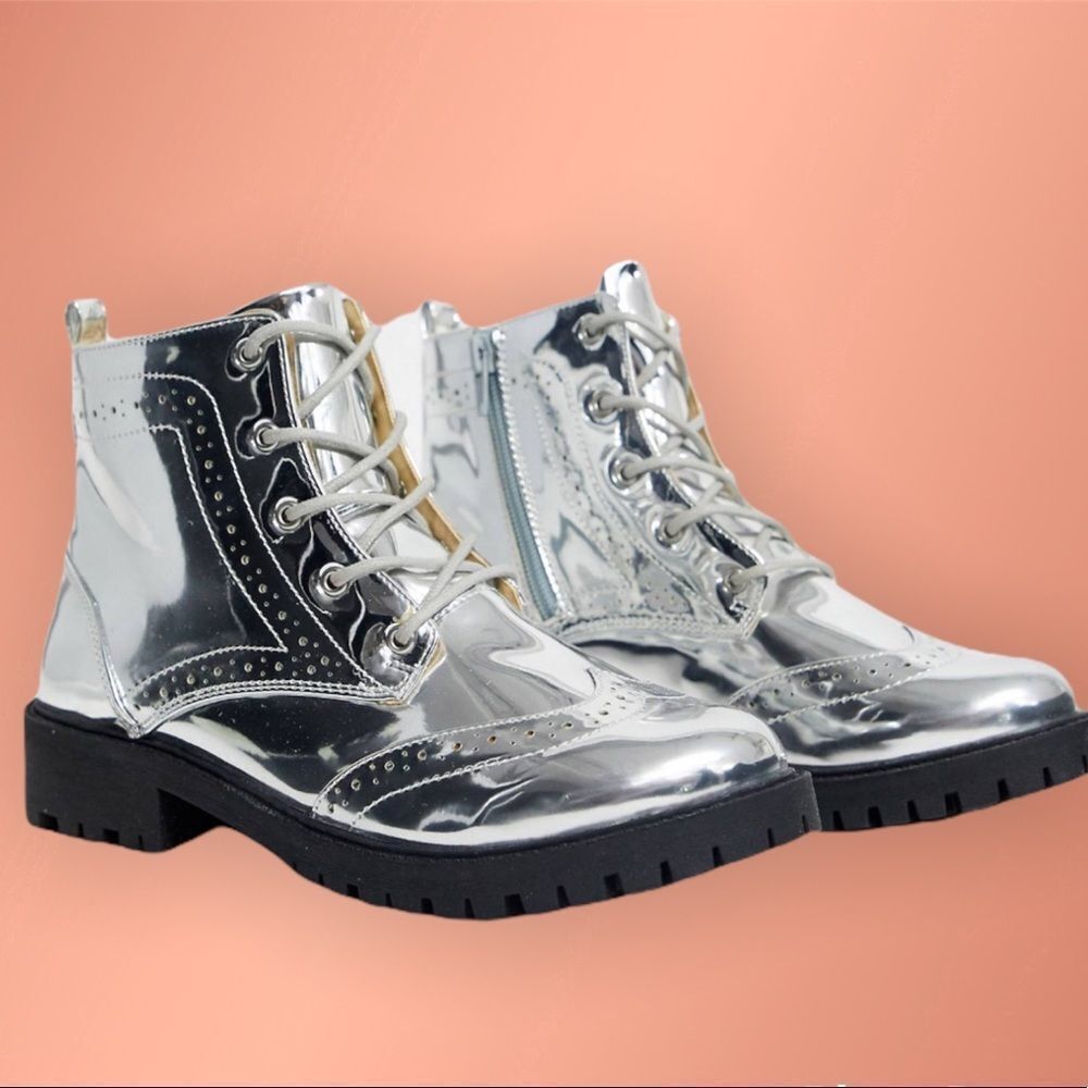 Silver Baroque Wingtip Boots size 6 women’s box included (NWT)